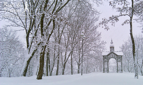 Зима в парке на Владимирской горке